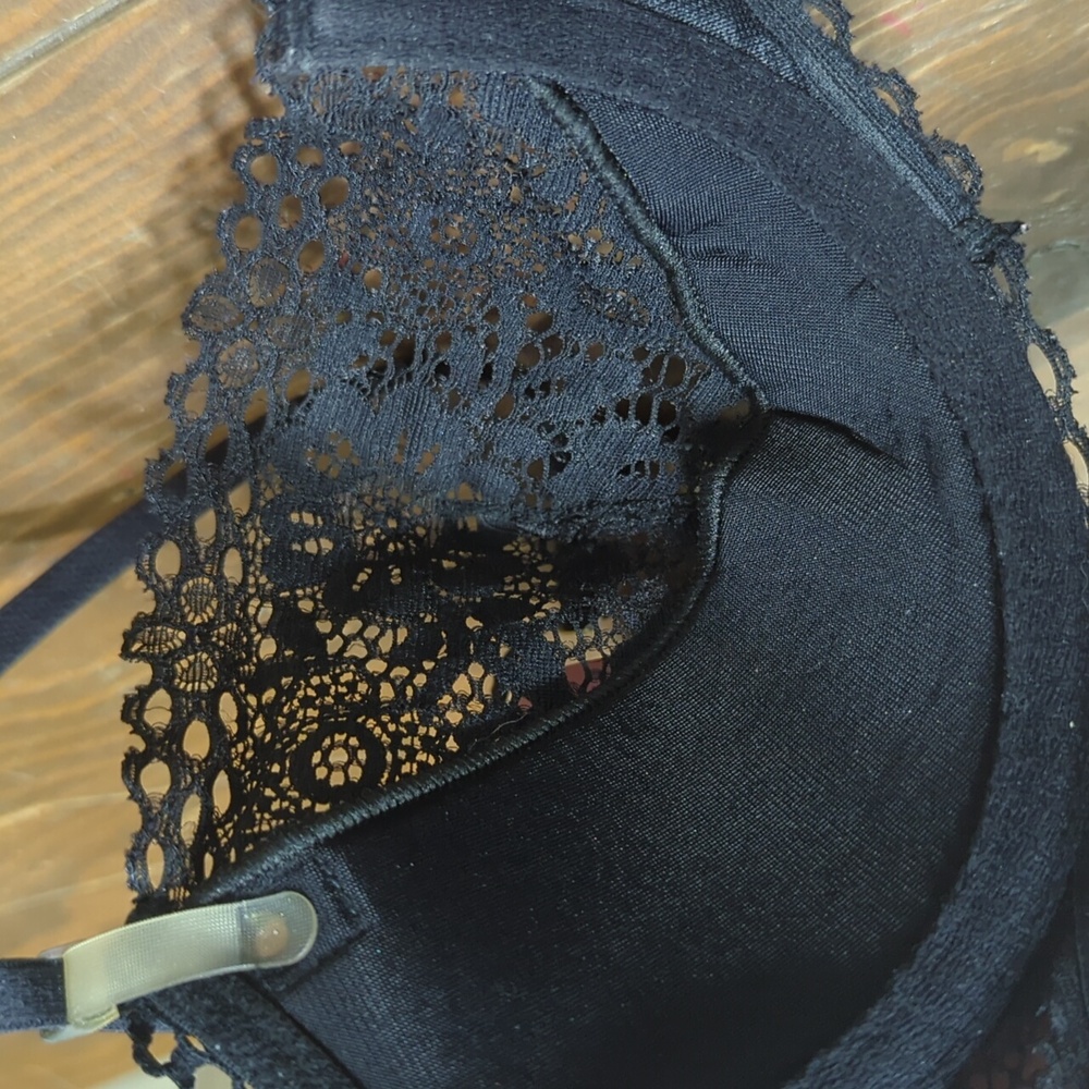 VS Floral Lace Balconet Bra 34C - Picture 6 of 7